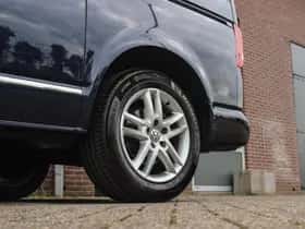 Volkswagen Transporter (2011) thumbnail 36