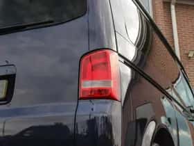 Volkswagen Transporter (2011) thumbnail 40