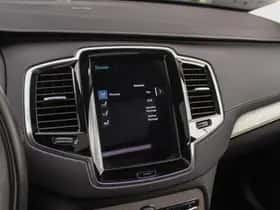 Volvo XC90 (2021) thumbnail 36