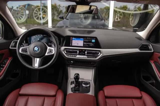 BMW 3-Serie (2022) thumbnail 3
