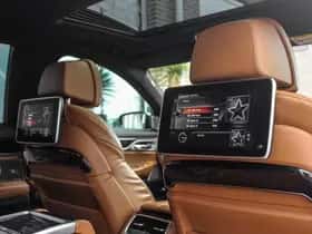 BMW 7-Serie (2015) thumbnail 21