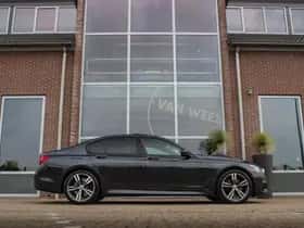 BMW 7-Serie (2015) thumbnail 7