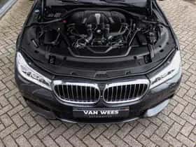 BMW 7-Serie (2015) thumbnail 10