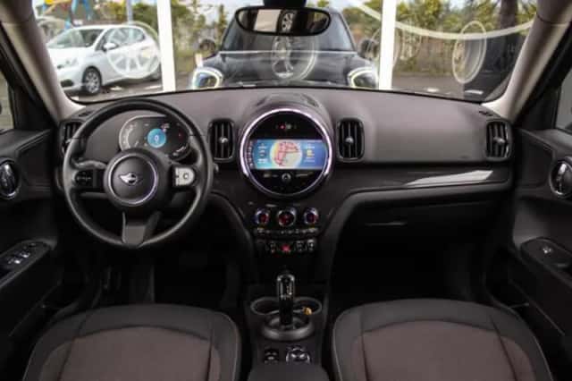 MINI Countryman (2023) thumbnail 3