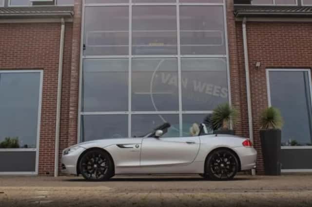 BMW Z4 (2010) thumbnail 6