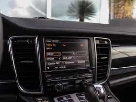 Porsche Panamera (2013) thumbnail 27