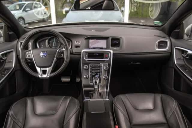 Volvo S60 (2013) thumbnail 3