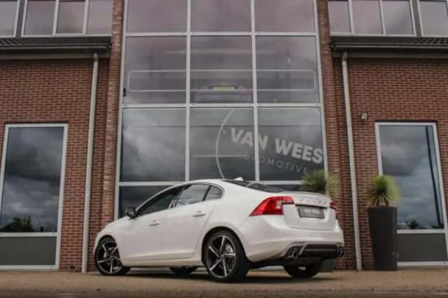 Volvo S60 (2013) thumbnail 4