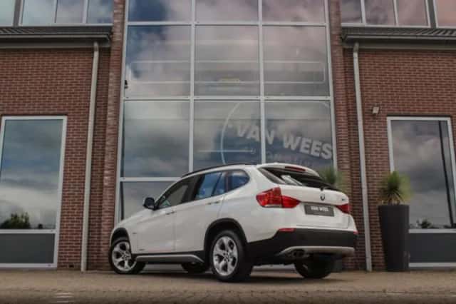 BMW X1 (2010) thumbnail 4