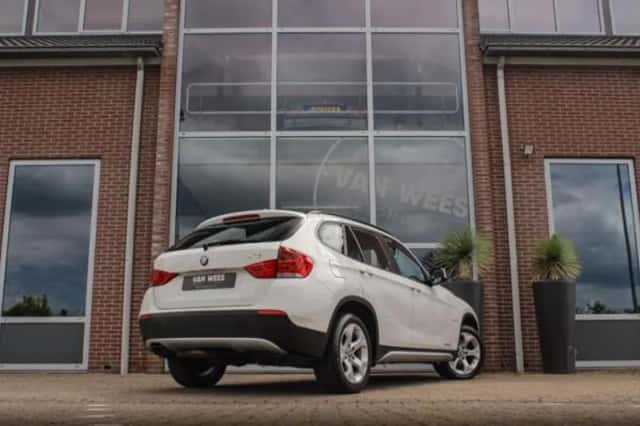 BMW X1 (2010) thumbnail 5