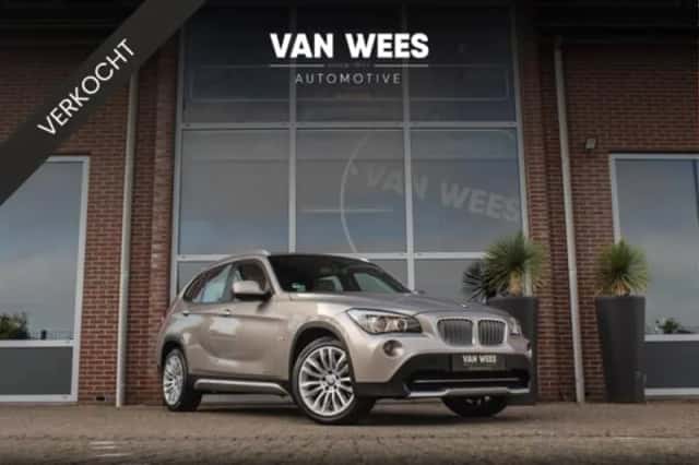 BMW X1 (2010) thumbnail 1