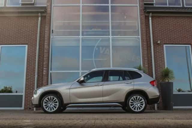 BMW X1 (2010) thumbnail 6