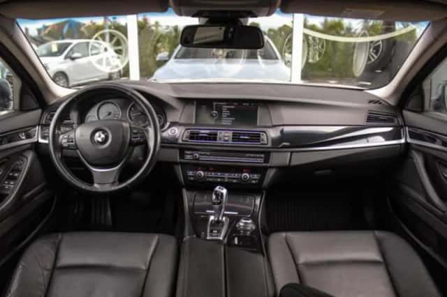 BMW 5-Serie (2010) thumbnail 3