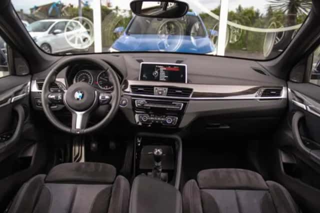 BMW X1 (2017) thumbnail 3