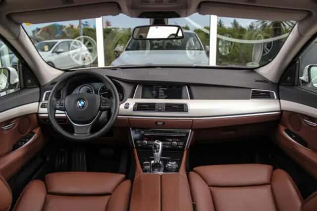 BMW 5-Serie (2009) thumbnail 3