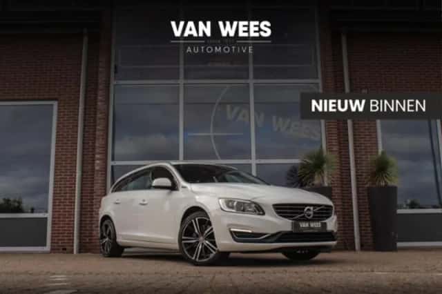 Volvo V60 (2013) thumbnail 1