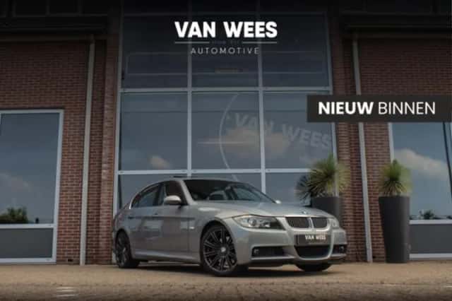 BMW 3-Serie (2011) thumbnail 1
