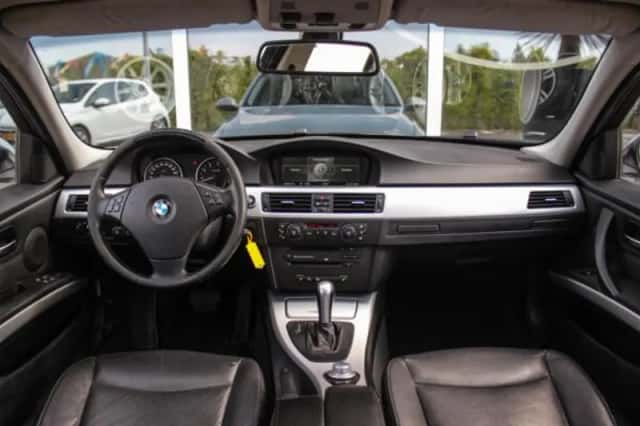 BMW 3-Serie (2011) thumbnail 3