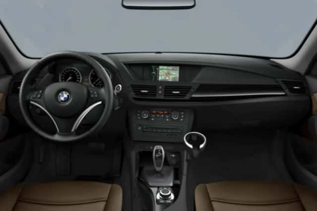 BMW X1 (2010) thumbnail 3