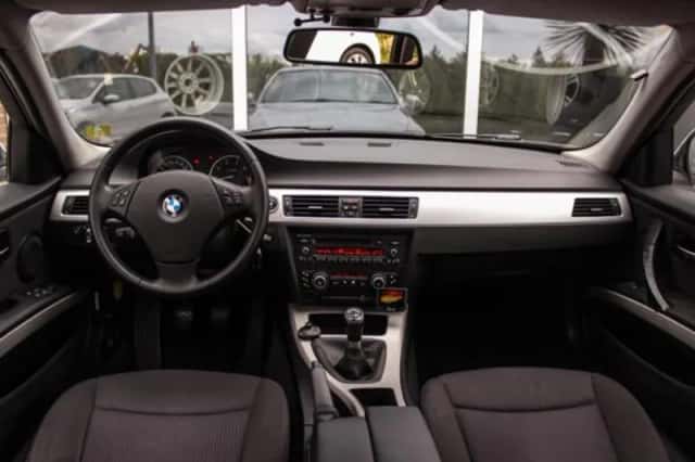 BMW 3-Serie (2009) thumbnail 3