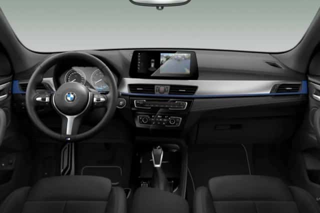 BMW X1 (2021) thumbnail 2
