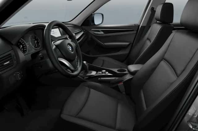 BMW X1 (2011) thumbnail 3