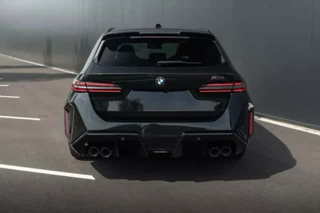 BMW M5 (2025) thumbnail 6
