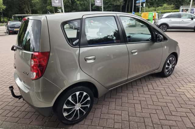 Mitsubishi Colt (2012) thumbnail 6