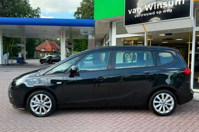 Opel Zafira (2013) thumbnail 4