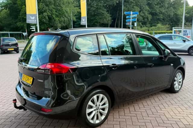 Opel Zafira Tourer (2013) thumbnail 6