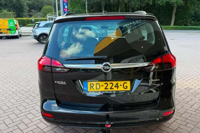 Opel Zafira (2013) thumbnail 6