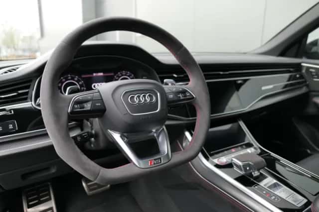 Audi Q8 (2020) thumbnail 4