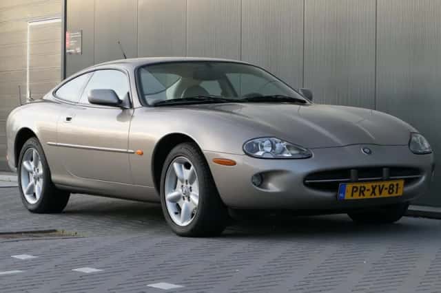 Jaguar XK (1996) thumbnail 2