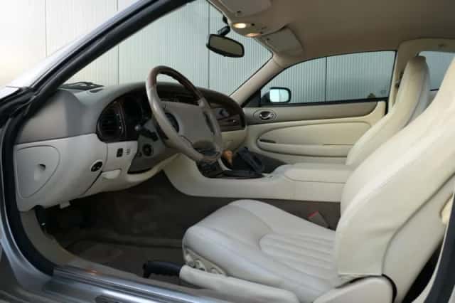 Jaguar XK (1996) thumbnail 3