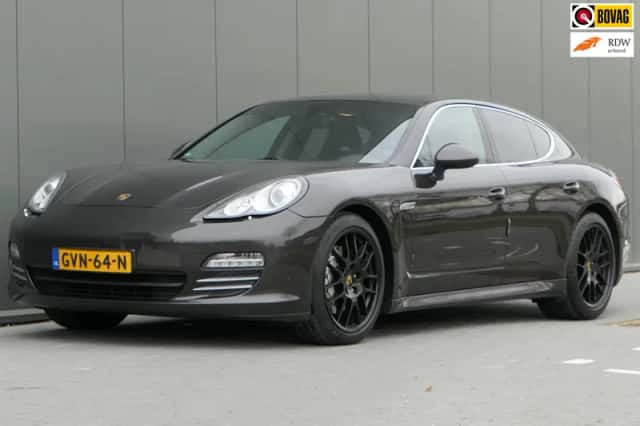 Porsche Panamera (2010) thumbnail 1