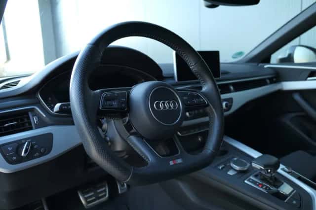 Audi A5 (2017) thumbnail 4