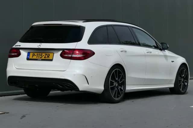 Mercedes-Benz C-Klasse (2016) thumbnail 2