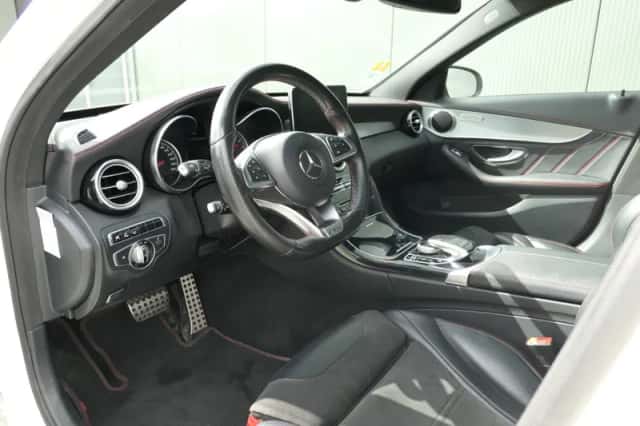 Mercedes-Benz C-Klasse (2016) thumbnail 3