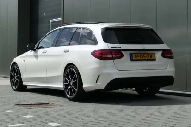 Mercedes-Benz C-Klasse (2016) thumbnail 5