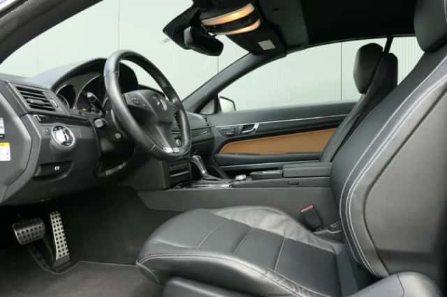 Mercedes-Benz E-Klasse (2011) thumbnail 3