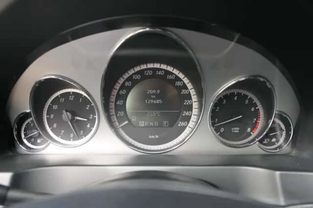 Mercedes-Benz E-Klasse (2011) thumbnail 5
