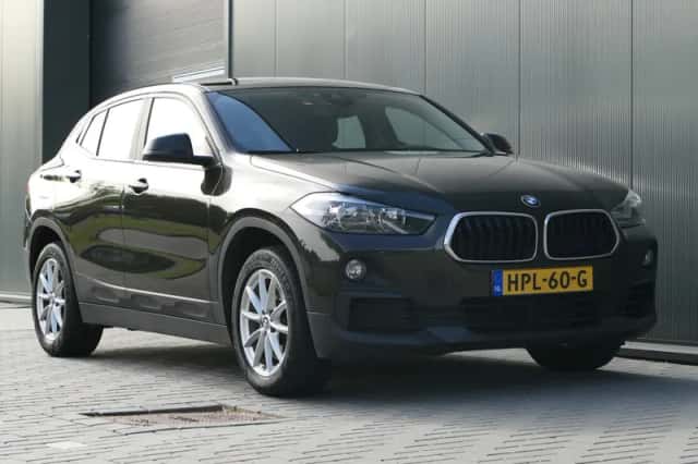 BMW X2 (2018) thumbnail 3