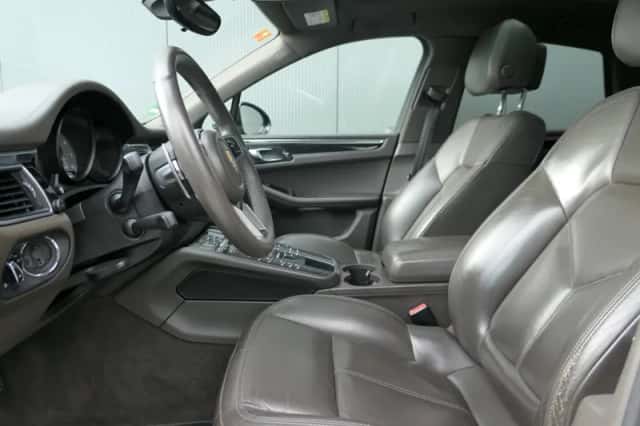 Porsche Macan (2014) thumbnail 4