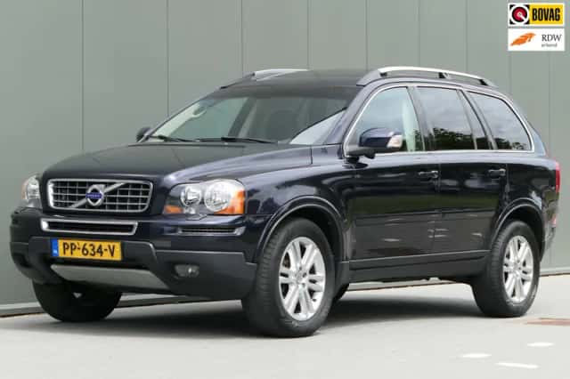 Volvo XC90 (2010) thumbnail 1