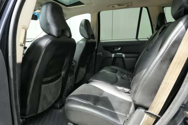 Volvo XC90 (2010) thumbnail 5