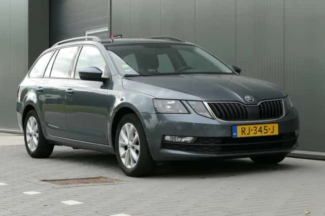 Škoda Octavia (2018) thumbnail 4