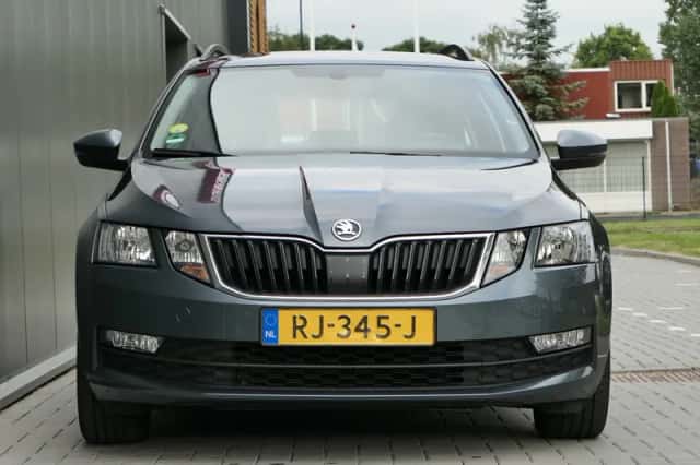 Škoda Octavia (2018) thumbnail 6