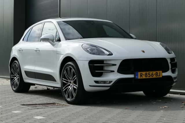 Porsche Macan (2018) thumbnail 6