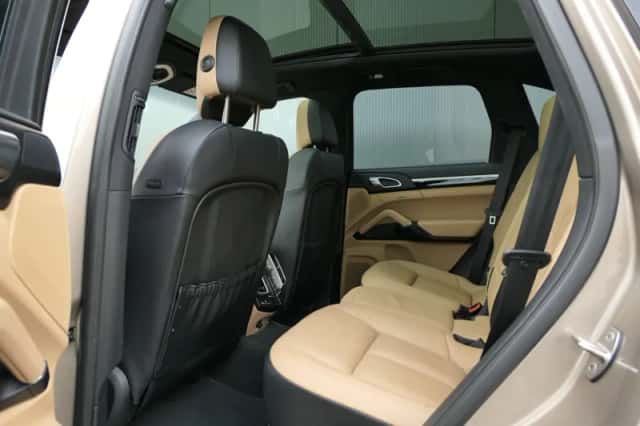 Porsche Cayenne (2015) thumbnail 5