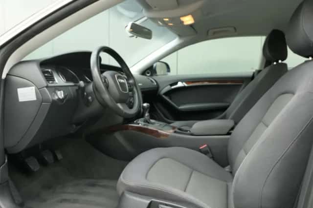 Audi A5 (2009) thumbnail 3